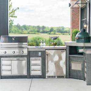 Custom Designed Outdoor Kitchens Built in the South