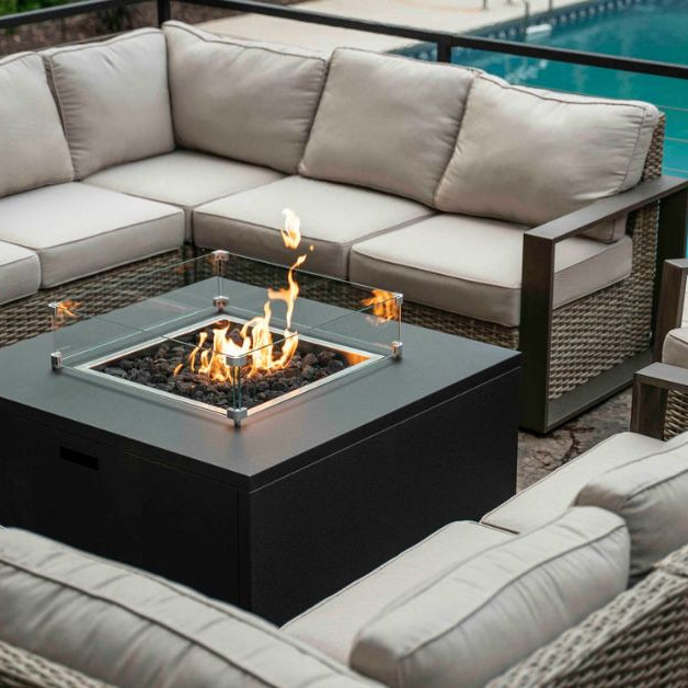 7 Benefits of Adding a Fire Pit Table to Your Outdoor Space